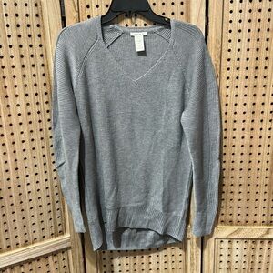 Matty m rib stitch v-neck sweater nwot color gray